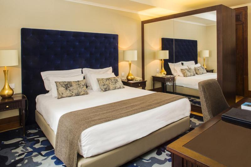 Hotel Quinta Das Lagrimas - Small Luxury Hotels Коїмбра Екстер'єр фото A bedroom at the hotel